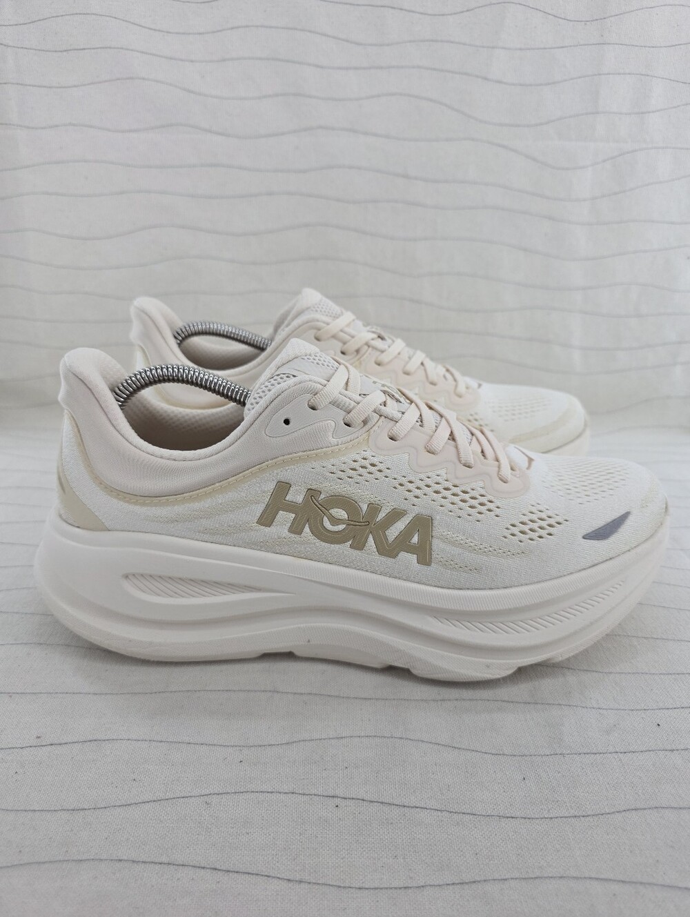 Hoka Womens Bondi 9 Vanilla Birch Running Sneakers Shoes 1162012VCH Size 11B